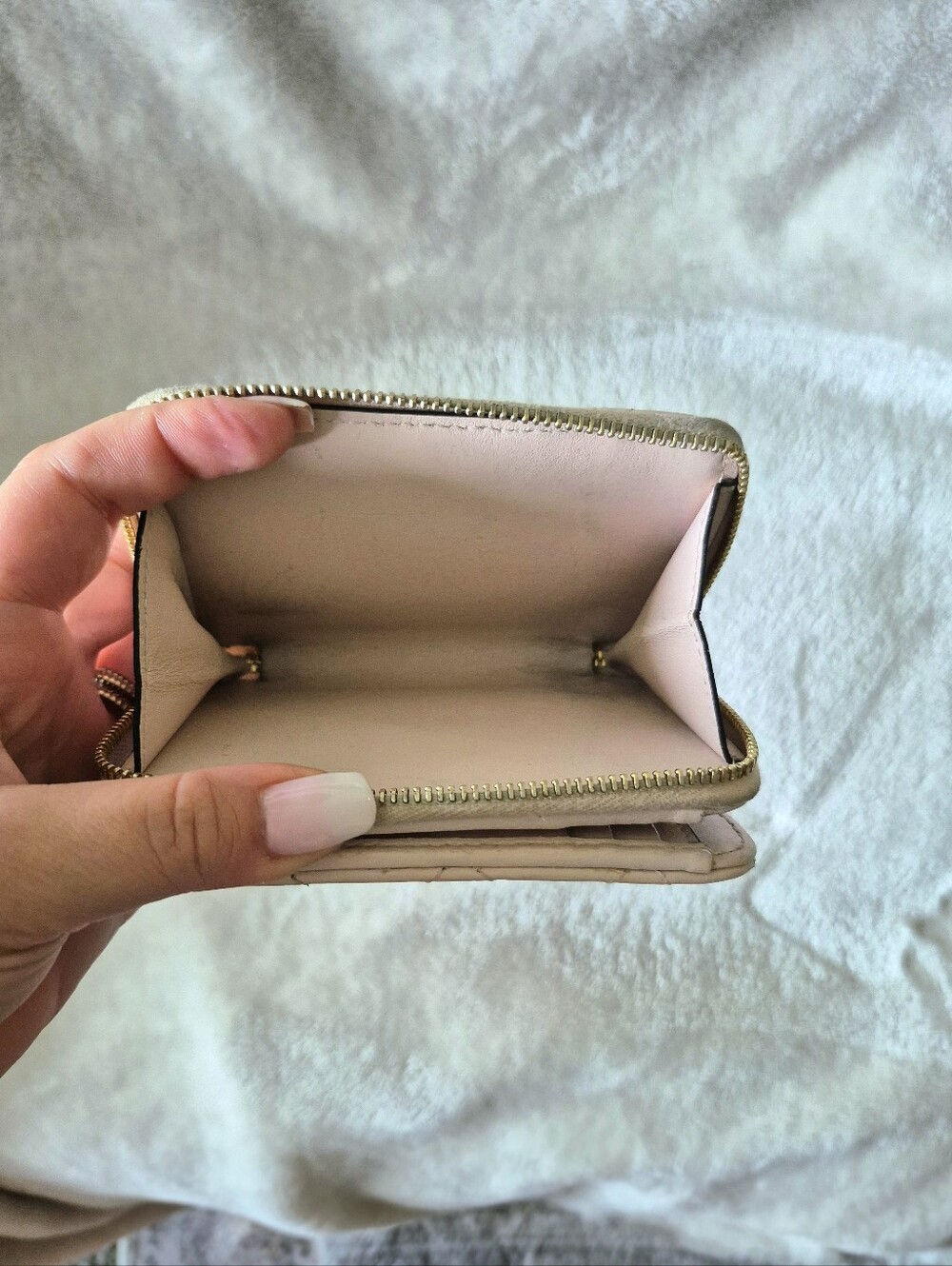 Versace Medusa Wallet - Picture 9 of 16
